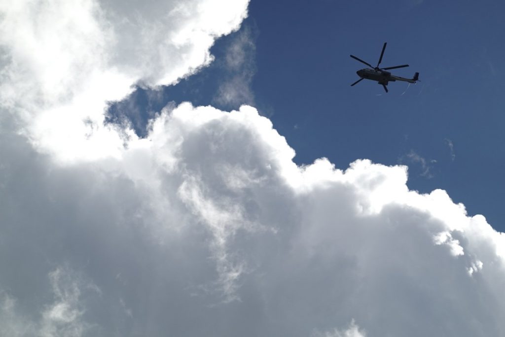 スピカデザイン SONY RX100M7 撮影例 雲とヘリコプター